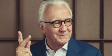 « Alain Ducasse : Les Secrets Inspirants d&rsquo;un Chef Visionnaire au Sommet de la Gastronomie »