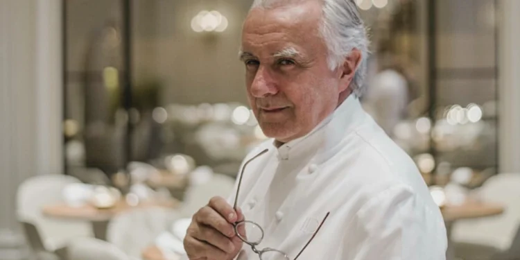 « Alain Ducasse : Les Secrets Inspirants d&rsquo;un Chef Visionnaire au Sommet de la Gastronomie »
